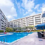 Luxury 4Br Apartment Pool View