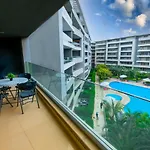 Luxury 4Br Apartment Pool View