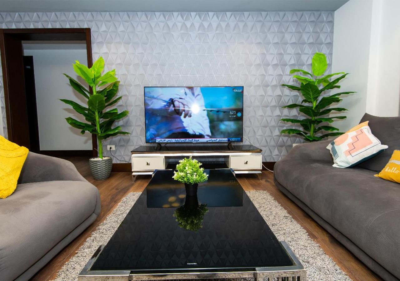 Apartment Luxury 4br Pool View Cairo